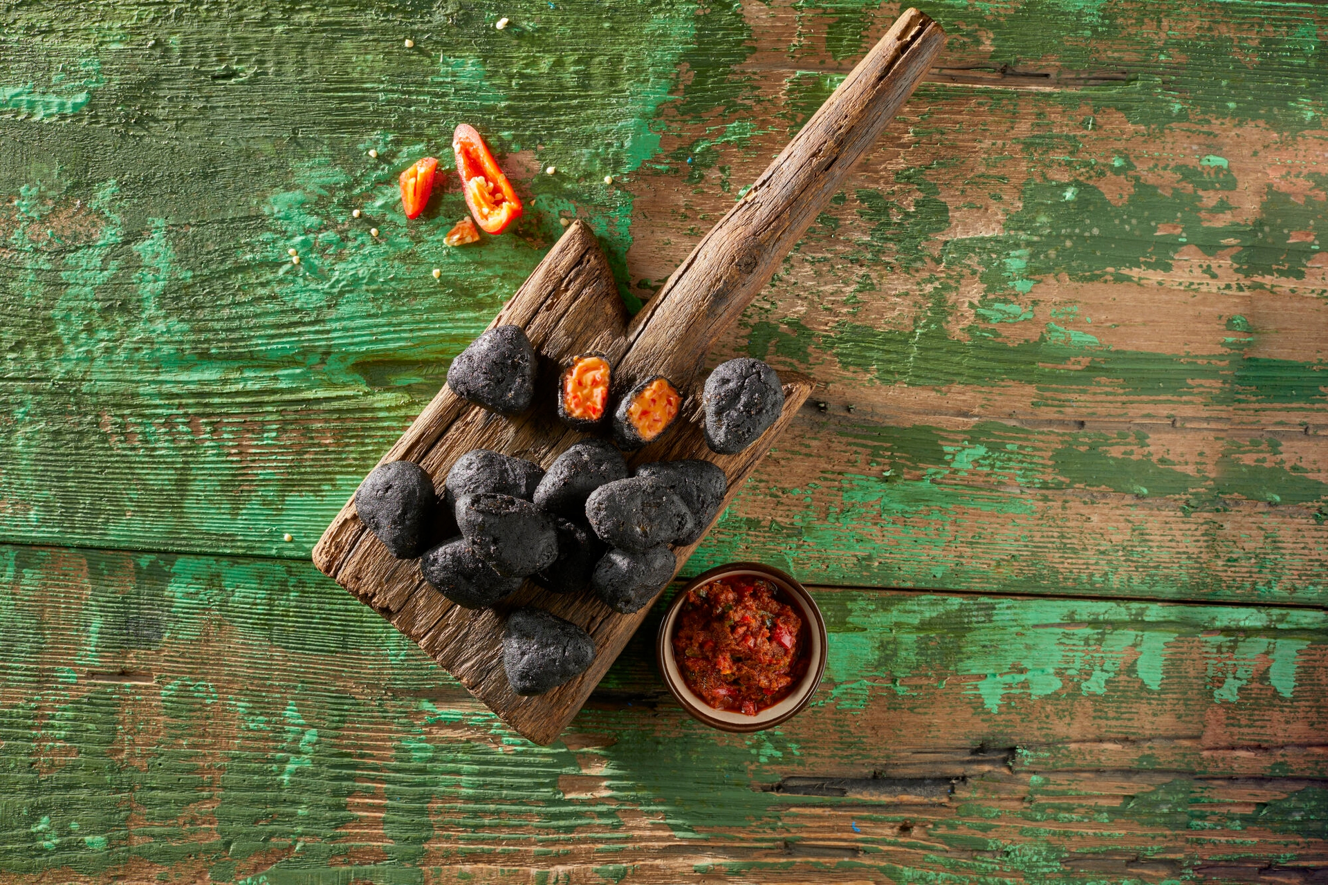 aviko_bulete_branza_cheddar_neagra_ardei_jalapeno